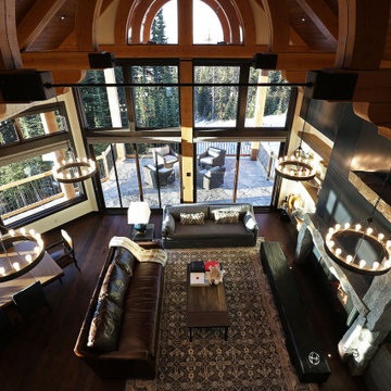 Snowpeaks Lodge