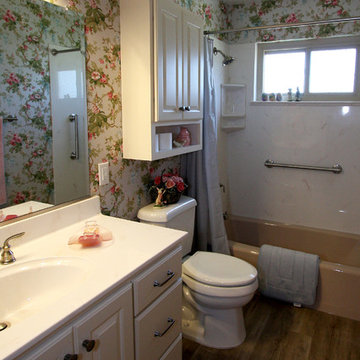 Floral bathroom