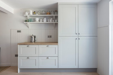 Inspiration for a rural kitchen in Surrey.