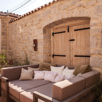 Altes Steinhaus trifft Moderne