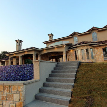 Lakeside Tuscan