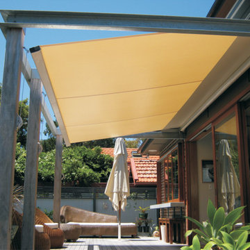 Outrigger Retracting Awnings