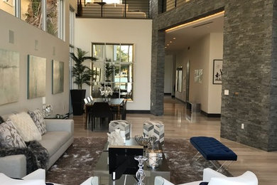 Minimalist living room photo in Miami