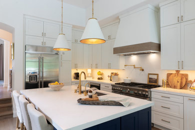 Inspiration for a transitional kitchen remodel in Austin