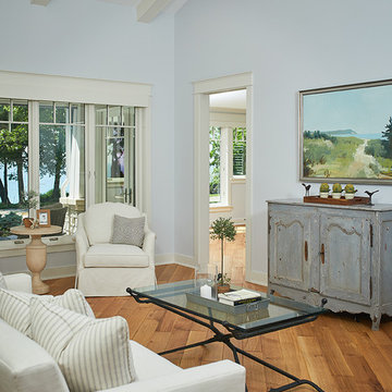 Thompson - Traditional Farmhouse