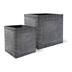 Faux lead planters - Products