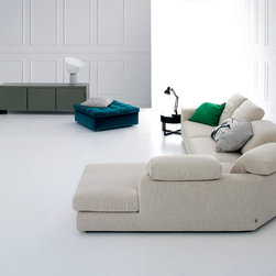 Dama Sectional - Products