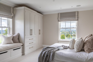 Modernes Schlafzimmer in Hertfordshire