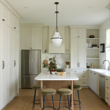 Timeless White Shaker Kitchen with Warm White Oak Island