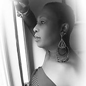 Shelly Fletcher's photo