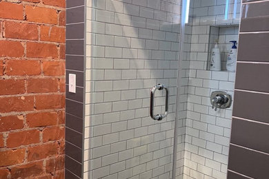 Example of a bathroom design in Los Angeles