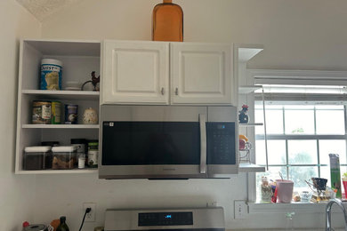 Inspiration for a contemporary kitchen remodel in Atlanta with quartzite countertops