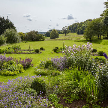 Terrace Borders, Country Home, Wiltshire