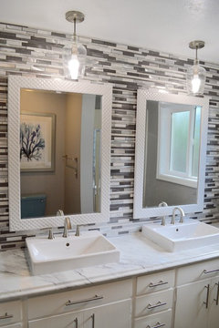 Can Any Mirror Be Used As Bathroom, Do You Need A Special Mirror For Bathroom