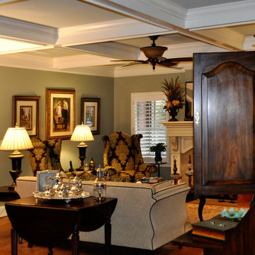 Updated Interior Living Room / Dining Room & Kitchen with Faux Painted Cabinets