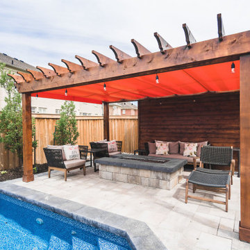 Retractable Shade, Brampton