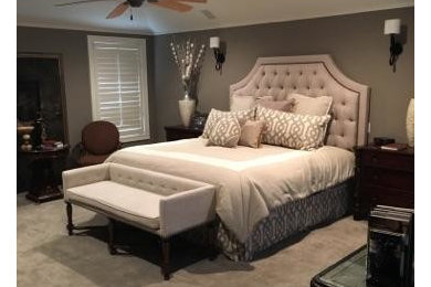 Bedroom - contemporary bedroom idea in Austin