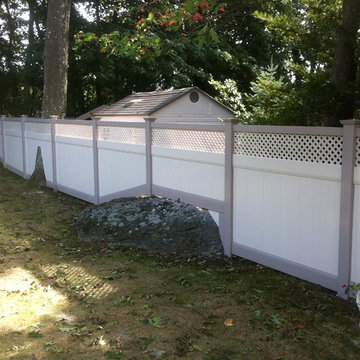 Vinyl Board and Lattice top fence