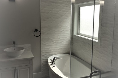 Home design - contemporary home design idea in Calgary