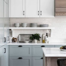 Green kitchen cabinets