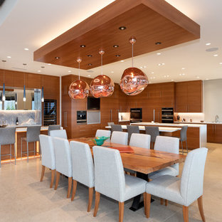 На фото: класса люкс огромные гостиные-столовые в современном стиле с полом из керамической плитки, бежевым полом и белыми стенами