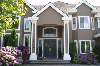 Traditional exterior home idea in Chicago