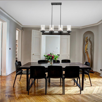 Williamsburg 6-Light Chandelier, Dark Bronze, Faux Wood Accent, Clear Glass Shad