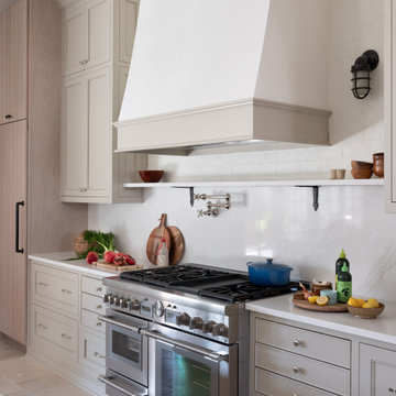 Los Angeles Modern Farmhouse English Country Classic Kitchen Limestone Floors