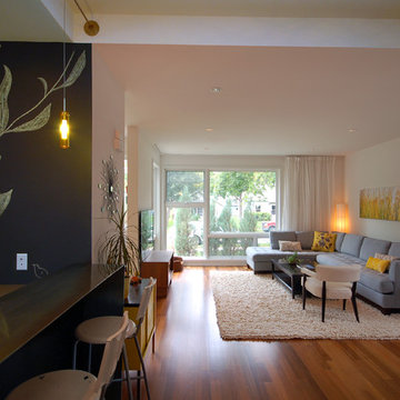 B- Line Medium 003 | living