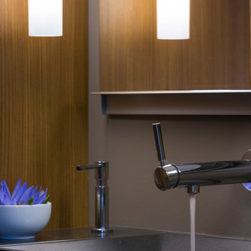 MIDCENTURY MODERN