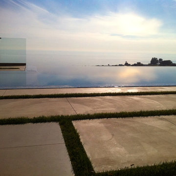 Pacific Palisades Infinity Pool