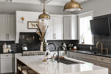 Elegant kitchen photo in Cleveland