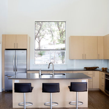 Modern and Airy Kitchen