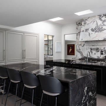 Kitchen and Bar - A Dream in Deco
