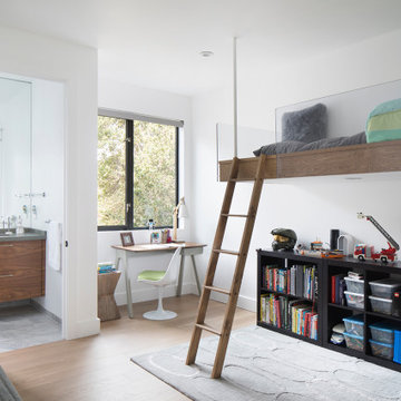 Kid's Bedroom with loft