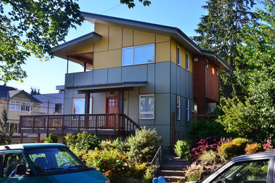 Minimalist home design photo in Seattle