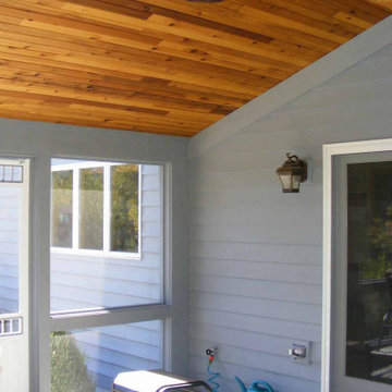Screened Porch with Dog Wash
