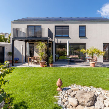 Elegantes, modernes Holzhaus