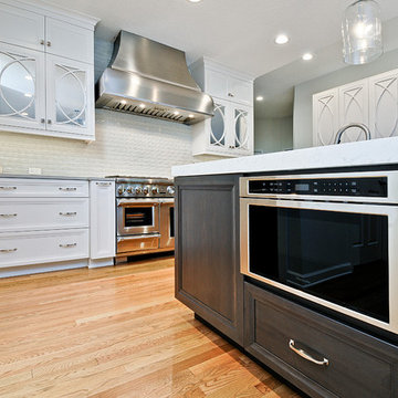 Winter Park White Kitchen with Booth Dining