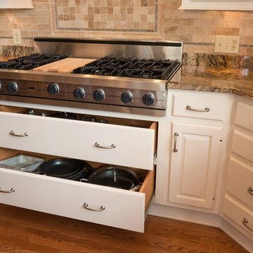 Gas Cooktop and Large Pots and Pans Drawer Base