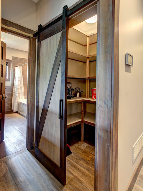 Rustic Closet Design Ideas, Remodels & Photos