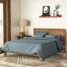 Middle Bedroom (Jim)