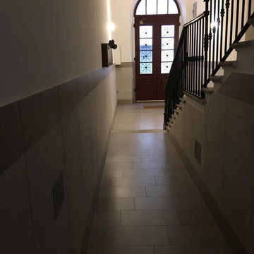 Rifacimento in stile contemporaneo androne d'ingresso