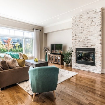 Living room open-plan in Longueuil, Quebec