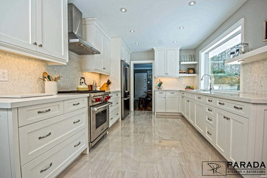 Kitchen - transitional kitchen idea in Toronto