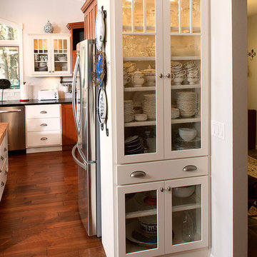 Door style: Summit | Species: Paint Grade | Finish: Soft Cream