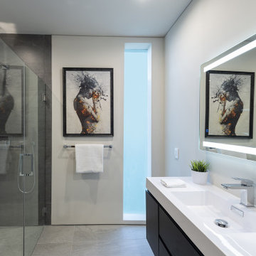 Los Tilos Hollywood Hills luxury home modern guest bathroom
