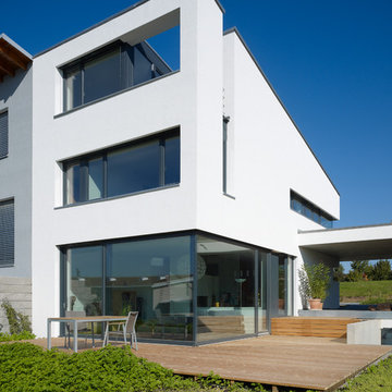 Außenansicht mit Terrasse