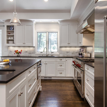 Black and White Kitchen