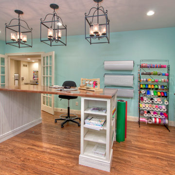 Gift Wrapping & Kids' Craft Studios